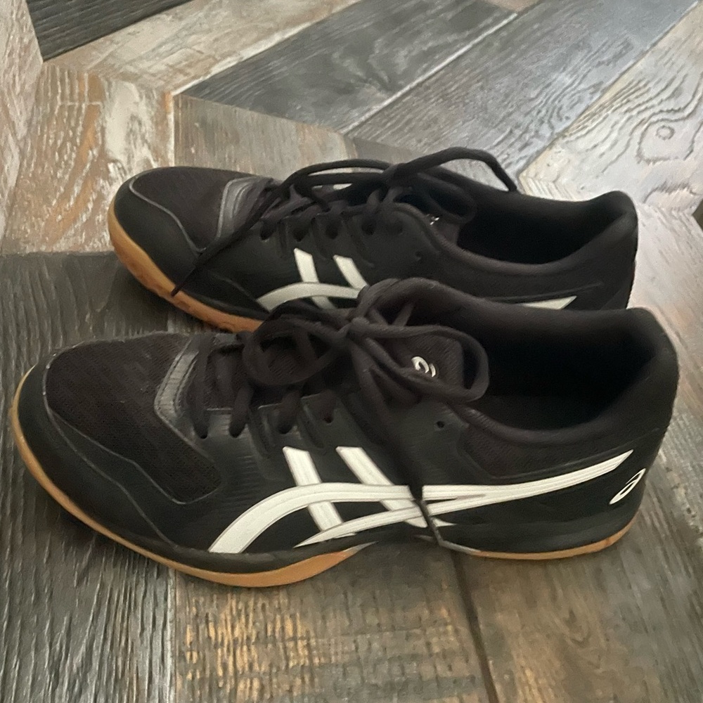 Asics gel rocket sneakers